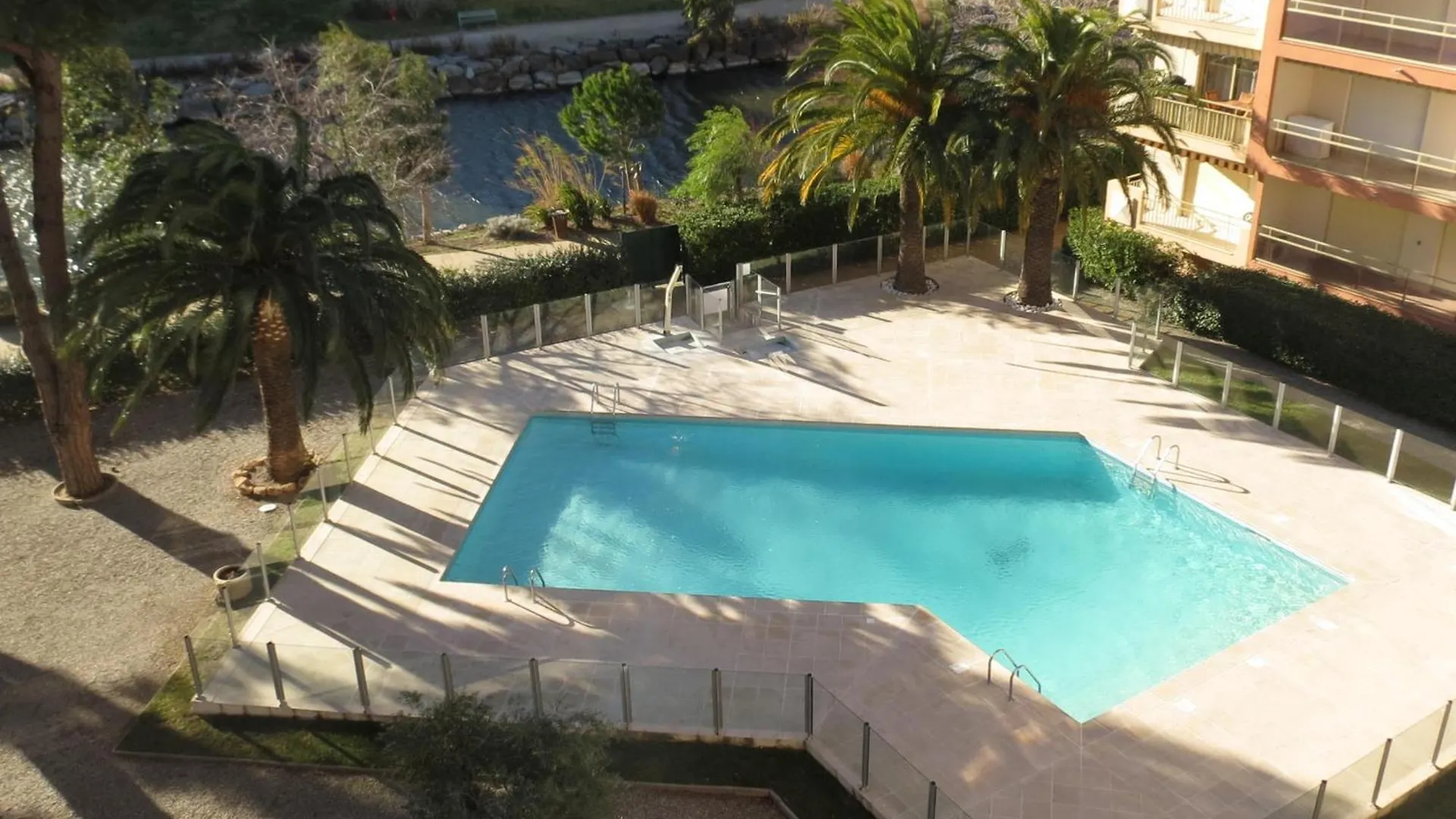 Lägenhet Studio Avec Piscine, Climatisation Et Parking A 100 M Du Centre Et Plage - Sainte-Maxime - Fr-1-780-49